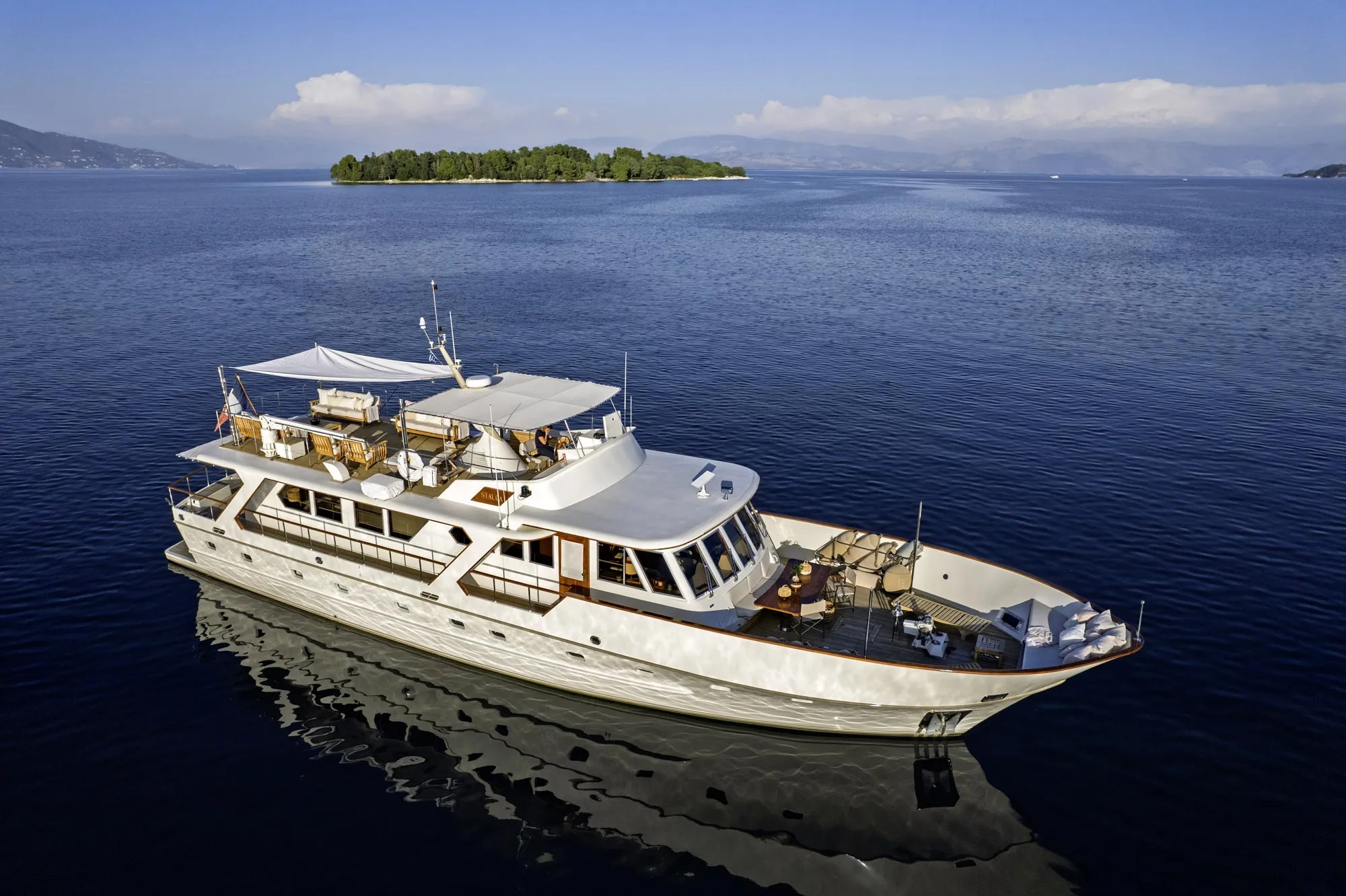 Location du yacht Stalca - Vue d'extérieur