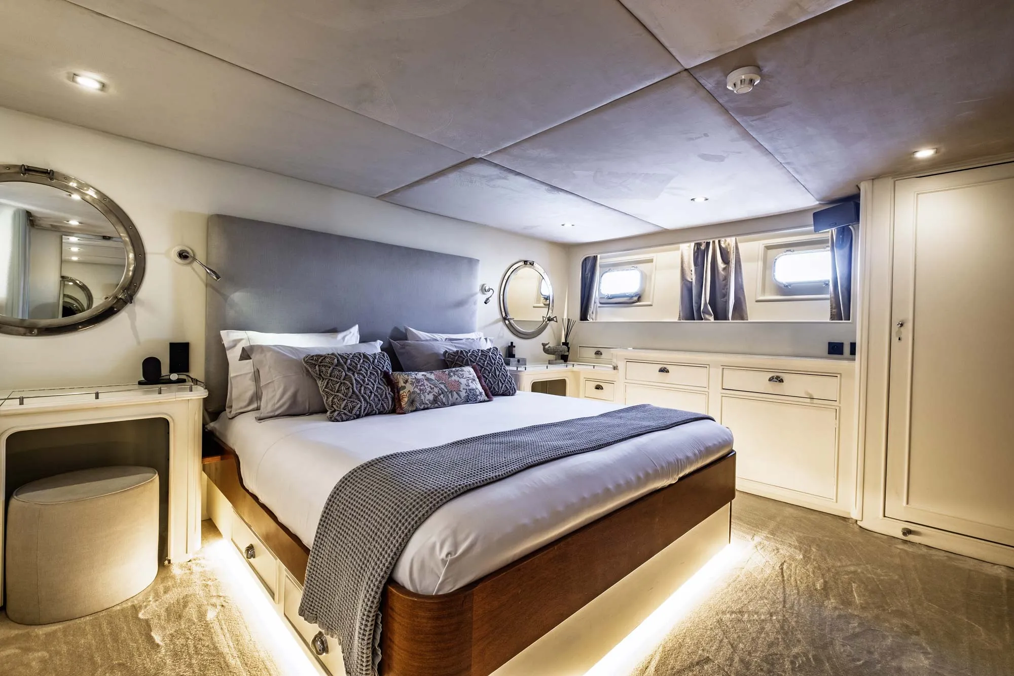 Location du yacht Stalca - Vue d'une chambre