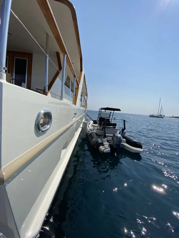 Annexe zodiac du yacht Stalca